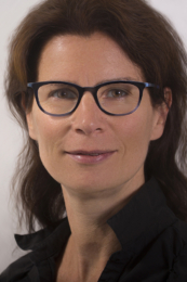 Headshot of Prof. Dr. Esther M. Pogatzki-Zahn